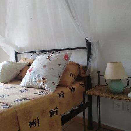 Charmant Appartement En Bord De Mer Avec Piscine Gourbeyre Bagian luar foto