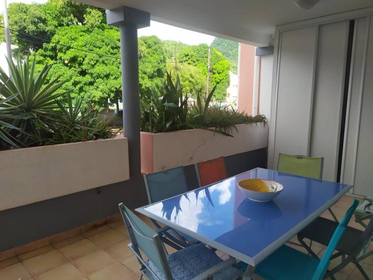 Charmant Appartement En Bord De Mer Avec Piscine Gourbeyre Bagian luar foto