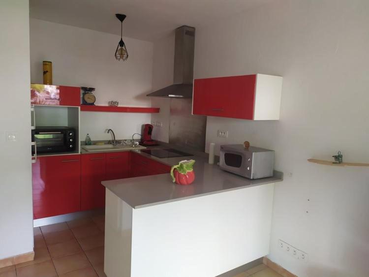 Charmant Appartement En Bord De Mer Avec Piscine Gourbeyre Bagian luar foto